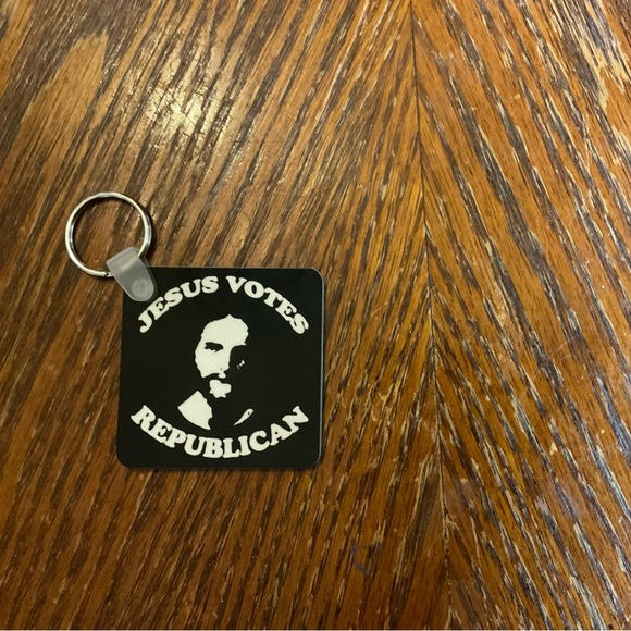 🇺🇸🕊”Jesus Votes Republican” Key Chain! - Picture 3 of 8